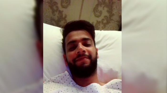 بالکل ٹھیک ہوں،،،عماد کا ہسپتال کے بستر سے مداحوں کیلئے پیغام