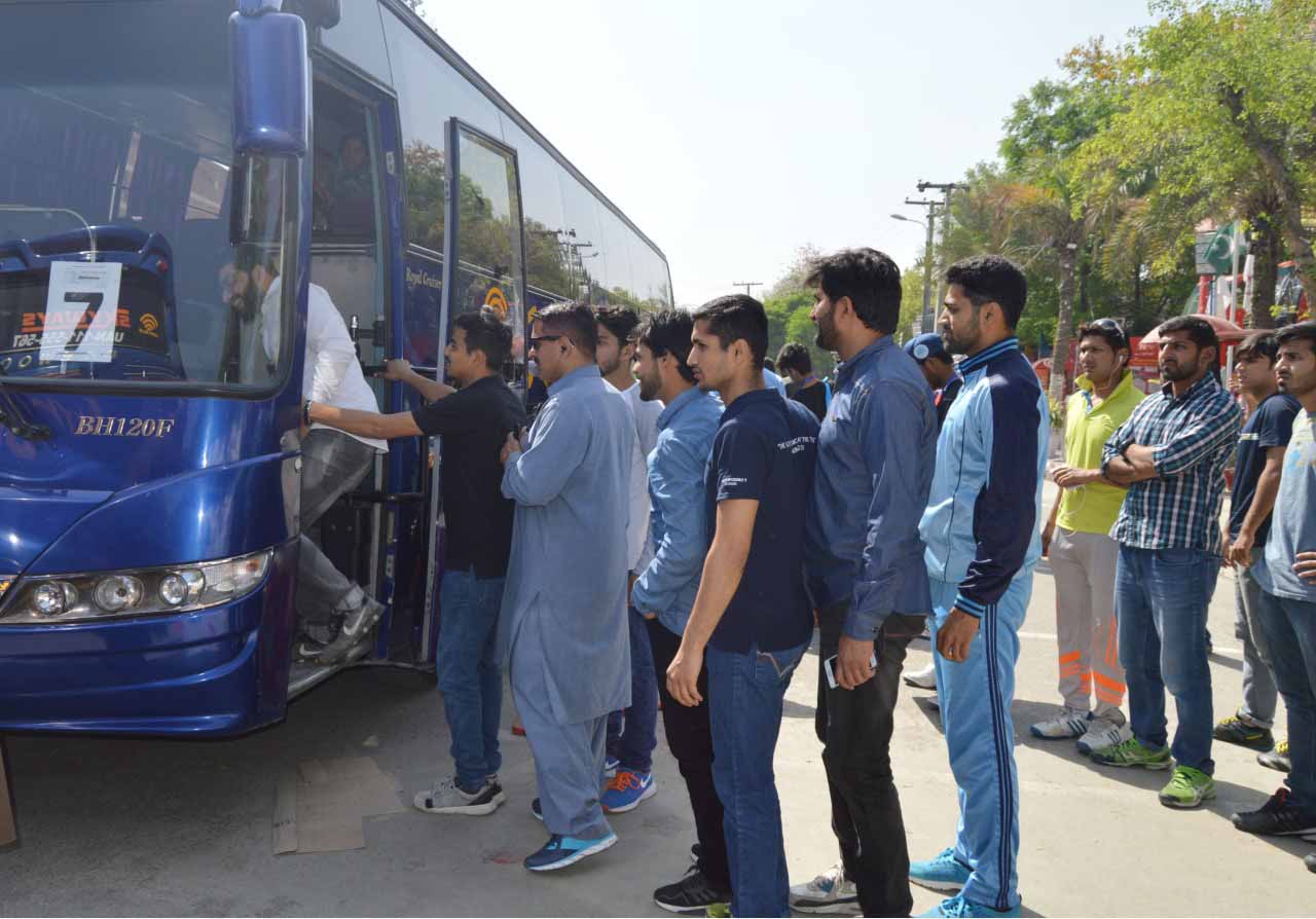 پشاور زلمی کی ٹیم کراچی پہنچ گئی