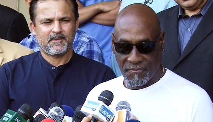 ویون رچرڈ فائنل دیکھنے کراچی پہنچ گئے