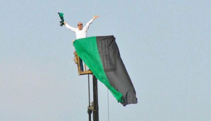 فٹبال دیکھنے یہ ترک دیوانہ آپ کو حیران و پریشان کردیگا