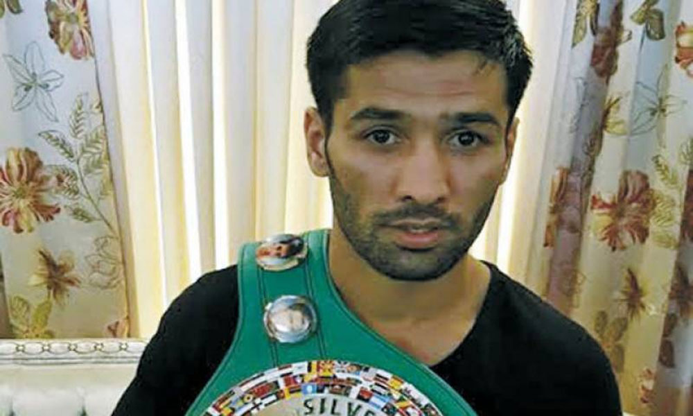 باکسر محمد وسیم ٹائٹل فائٹ کیلئے ملائیشیا پہنچ گئے