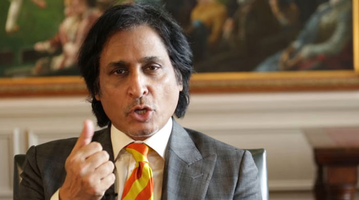 عمران کی تقریب حلف برداری میں مدعو کرنے پر رمیض مشکور