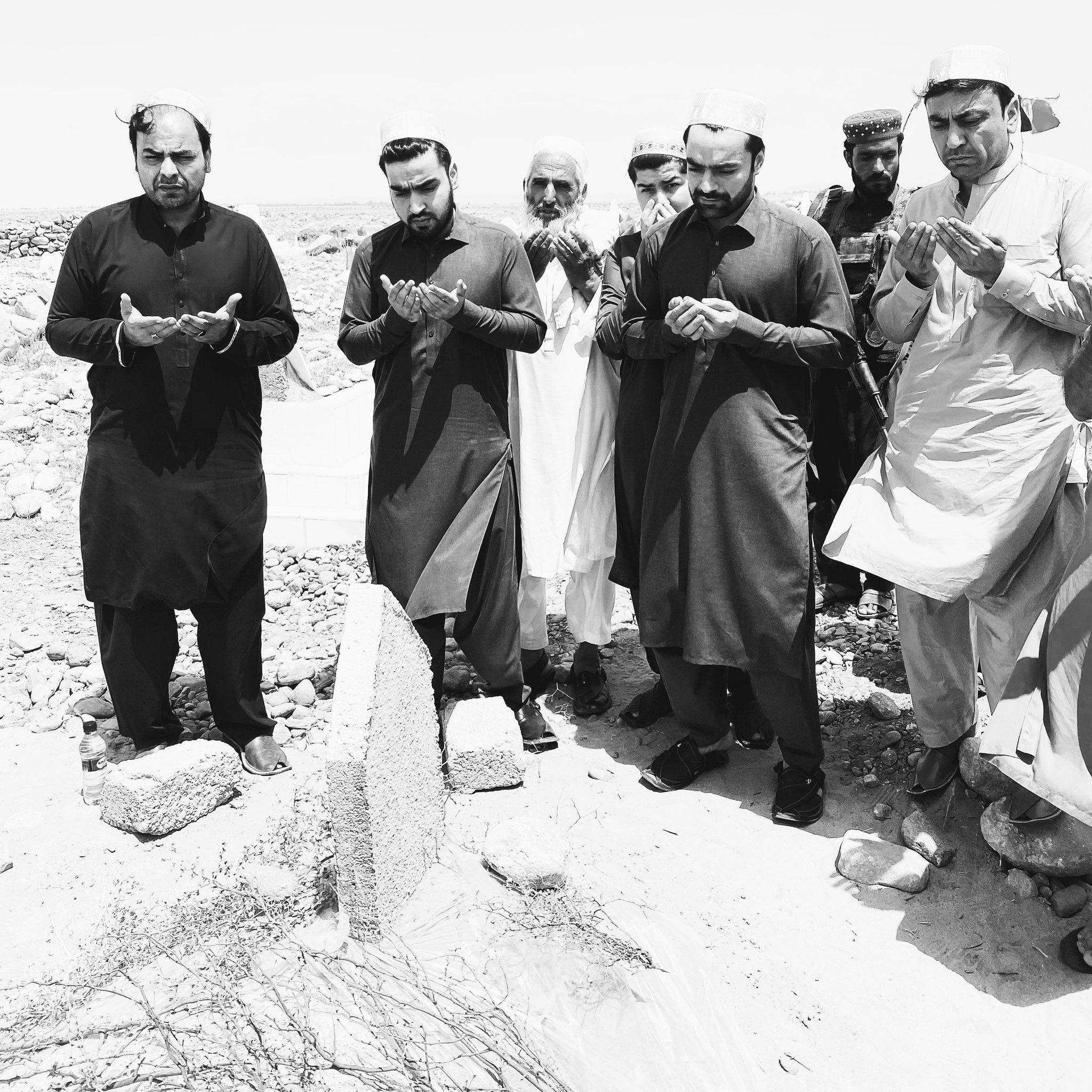 راشد خان  اپنی مرحومہ والدہ کی یاد میں جذباتی ہوگئے