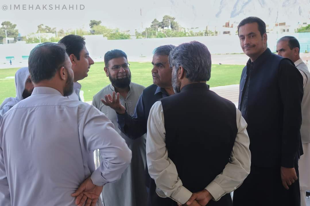 سیکرٹری کھیل محمد اسحاق اور ڈائریکٹر جنرل کھیل دُرا بلوچ کا نیشنل گیمز کی تیاریوں کے حوالے سے ایوب سپورٹس کمپلیکس کا دورہ