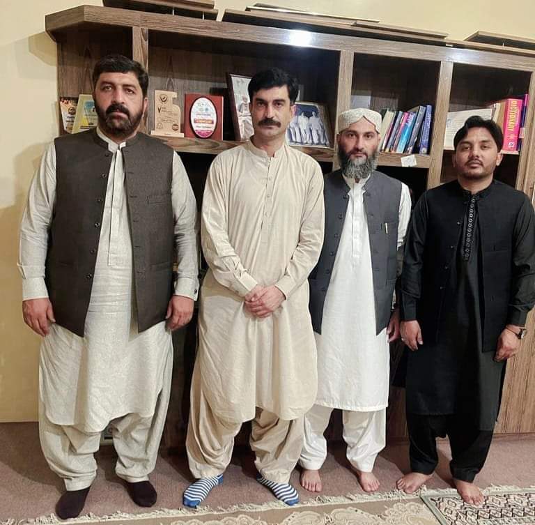 پی ایچ ایف کے کوآرڈینیٹر شرافت اسلام اور فہد علی کی صدر (بی ایچ اے) میر محمد ہارون رئیسانی سے ملاقات ۔