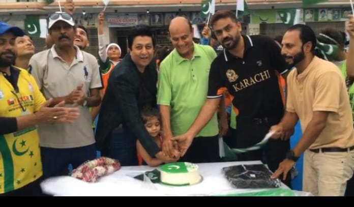 کراچی میں جشن آزادی کے سلسلے میں ویمنز اور بوائز کے نمائشی ہاکی میچز کھیلے گئے.