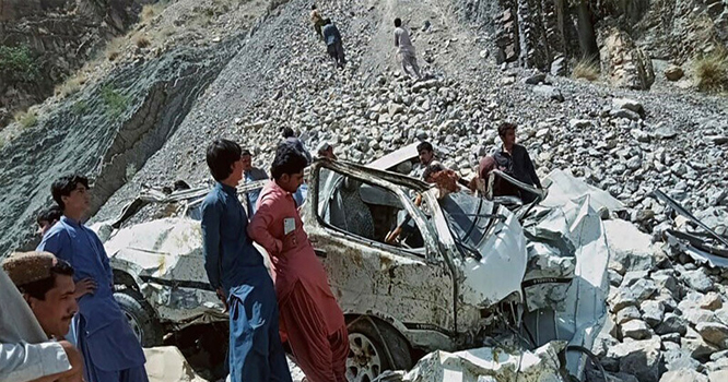 تربت ' گاڑی الٹنے کے باعث معروف فٹبالر ملا باقر جاں بحق ، جبکہ 6 کھلاڑی زخمی ہو گئے ۔