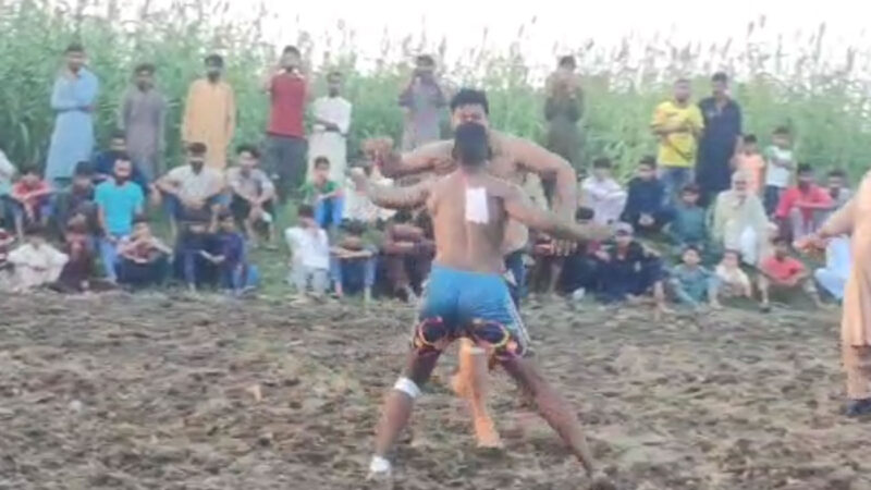 رائیونڈ ; بابا پیلو شاہ کا سالانہ عرس  ; طمانچے دار کبڈی کے میچ کا انعقاد کیا گیا۔