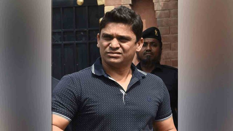سابق کرکٹر خالد لطیف کو 12 سال قید کی سزا سنادی گئی۔