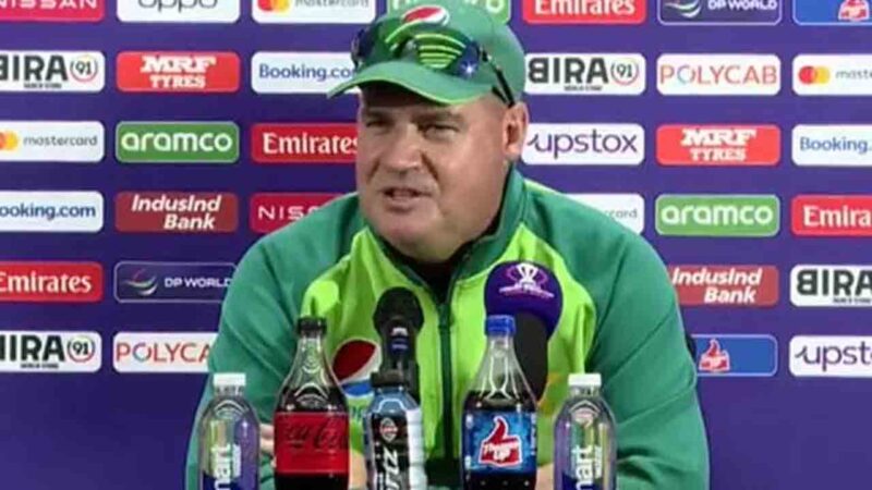 بھارت نے اچھی باؤلنگ کی ہم ان پر جوابی پریشر نہیں ڈال سکے ; مکی آرتھر