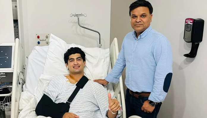 فاسٹ باؤلر نسیم شاہ کی لندن میں کندھے کی سرجری مکمل ہوگئی.