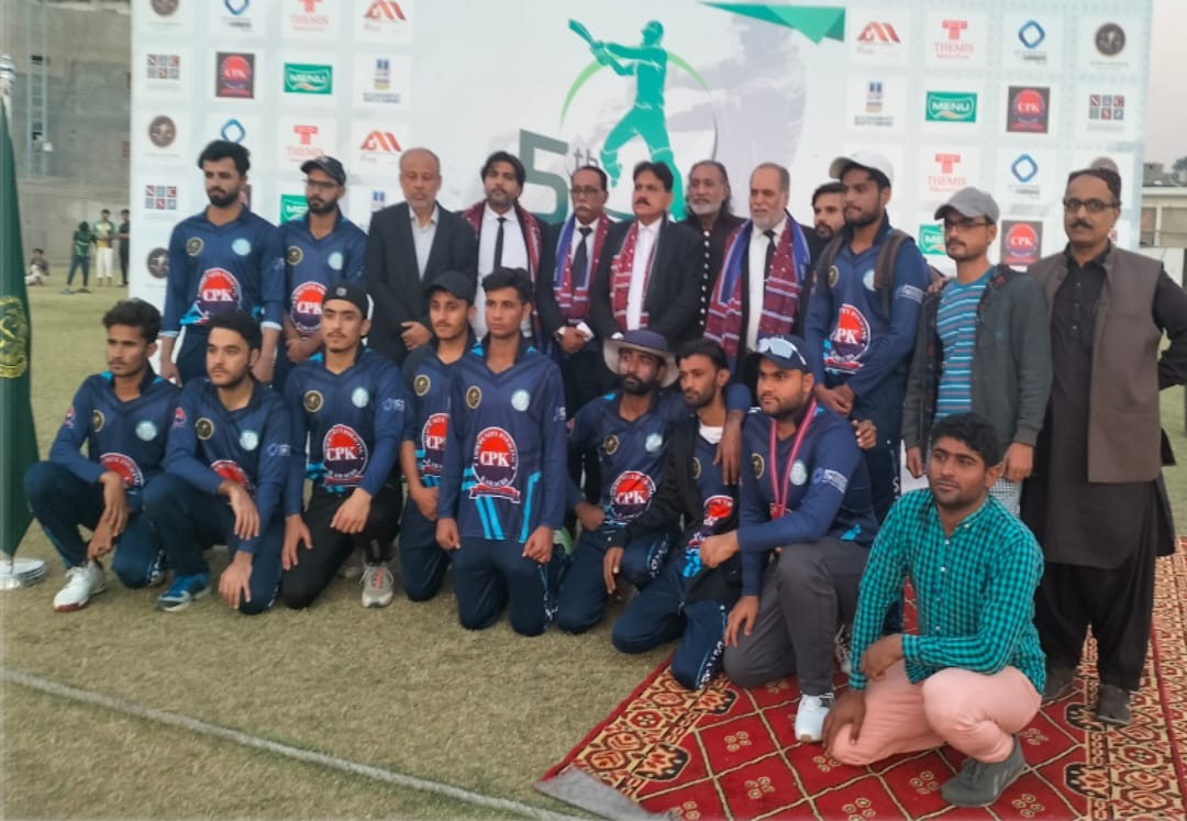 5ویں لاءاسٹوڈنٹس کرکٹ لیگ ٹورنامنٹ کا فائنل مقابلہ ڈیننگ اسکول آف لاءنے جیت لیا۔