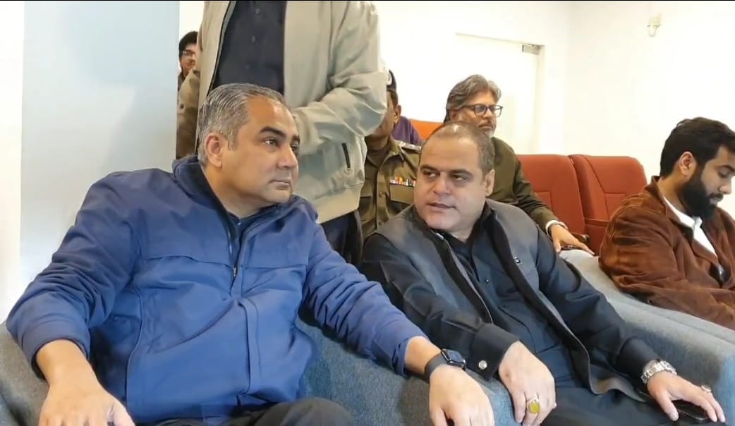 ایچ بی ایل پی ایس ایل 9 ; چیرمین پی سی بی محسن نقوی کی ملتان سٹیڈیم آمد ؛ میچ بھی دیکھا
