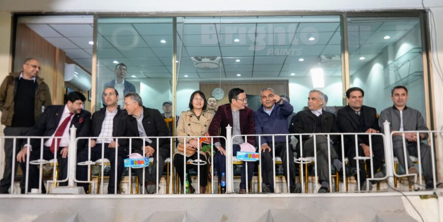 ایچ بی ایل پی ایس ایل 9 ؛ چین،ترکیہ اور ایران کے قونصل جنرل کی میچ دیکھنے قذافی سٹیڈیم آمد