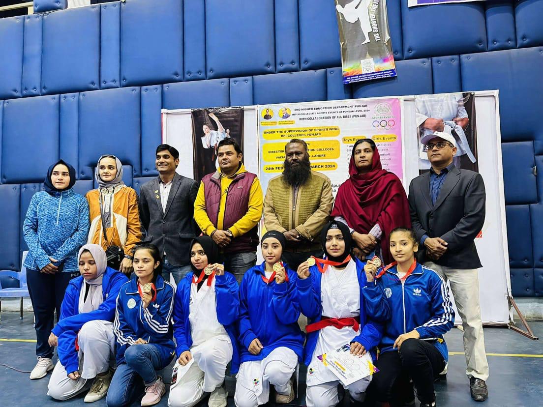 صوبائی گرلز کراٹے مقابلوں میں راولپنڈی ڈویژن کی 5 گولڈ میڈلز کے ساتھ قابلِ رشک کامیابی