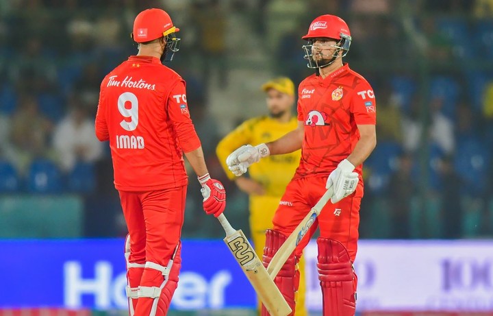 پی ایس ایل 9 ایلیمنیٹر 2 ؛ اسلام آباد یونائیٹڈ نے پشاور زلمی کو شکست دے کر فائنل میں جگہ بنا لی۔