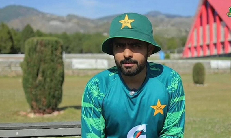 ٹیم میں تمام کھلاڑی پرفارمنس کی بنیاد پر آتے ہیں ؛ کپتان بابر اعظم