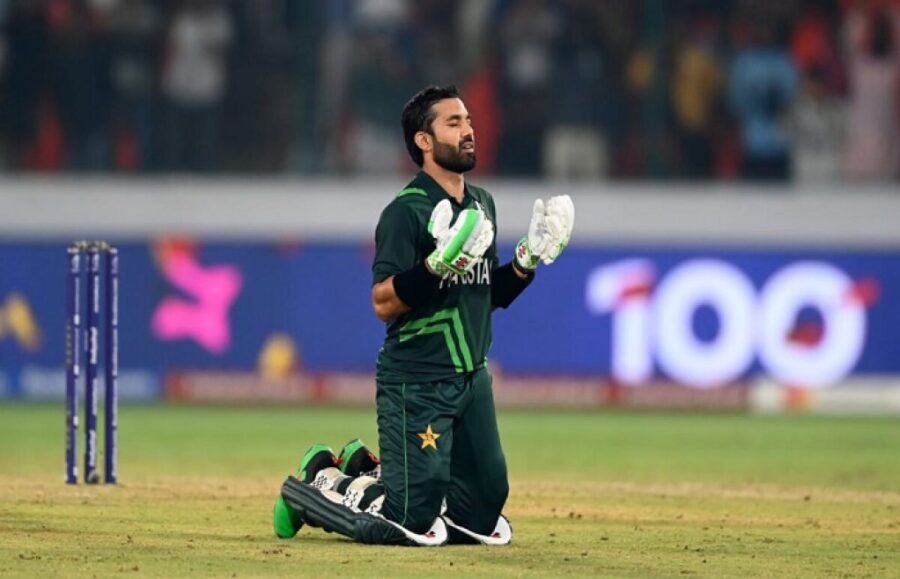 پاکستان کرکٹ ٹیم کے وکٹ کیپر بیٹر محمد رضوان نے اہم عالمی ریکارڈ اپنے نام کرلیا۔