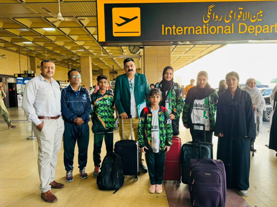 پاکستان روپ اسکیپنگ کا دستہ محمد سلیم کی سربراہی میں کراچی سے نیپال روانہ