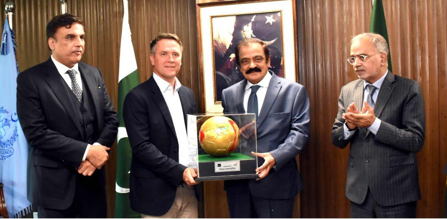 پی ایف ایل کے وفد کی رانا ثناء اللہ سے ملاقات؛ پاکستان فٹ بال لیگ کو مکمل تعاون کی یقین دہانی