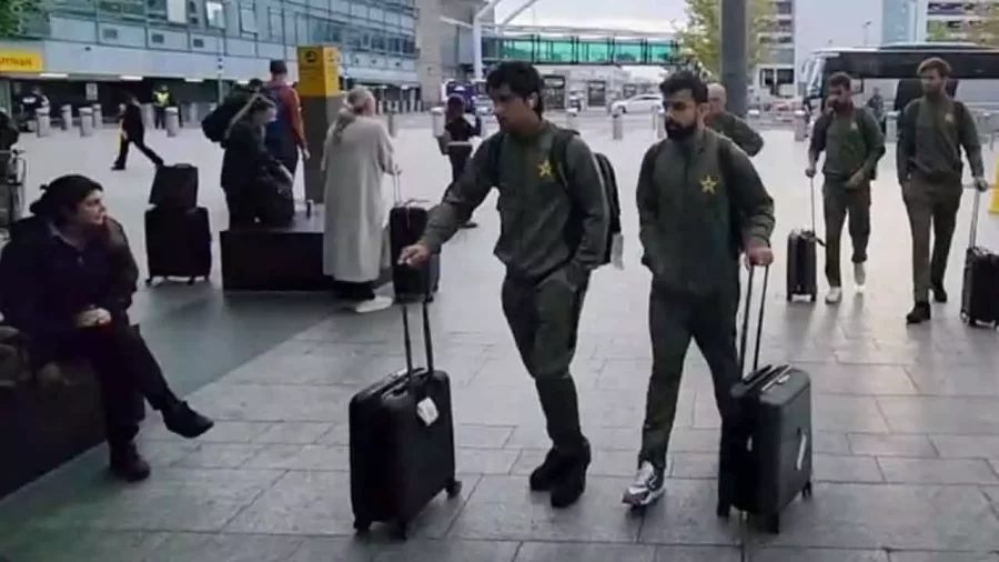ٹی 20 ورلڈ کپ میں شرمناک شکست کے بعد پاکستانی ٹیم کی وطن واپسی