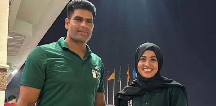 ارشد ندیم اور فائقہ ریاض پیرس اولمپکس میں شرکت کیلئے پیرس روانہ