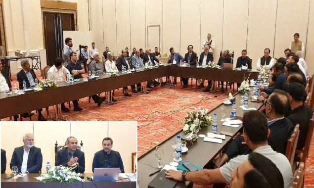 چئیرمین پی سی بی محسن نقوی سے سابق کرکٹرز کی طویل ملاقات۔