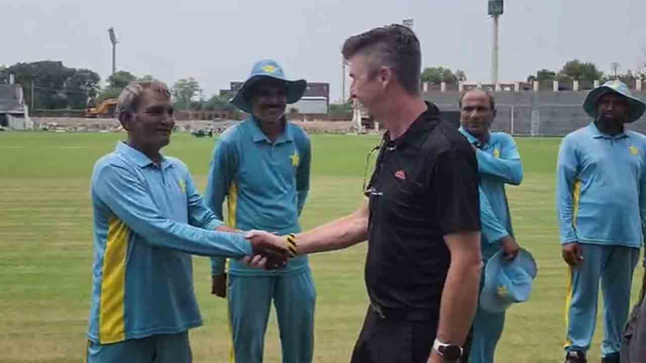  آسٹریلیا سے تعلق رکھنے والے چیف کیوریٹر ٹونی ہیمنگ نے ذمہ داریاں سنبھال لیں