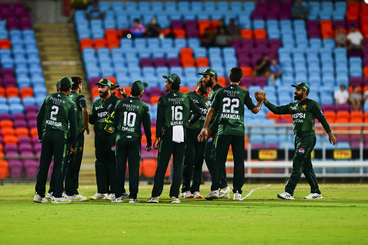پاکستان شاہینز نے میلبرن رینیگیڈز کو 4 وکٹوں سے ہرادیا