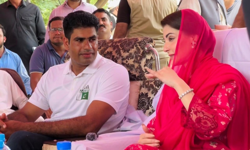 مریم نواز کی میاں چنوں آمد ، ارشد ندیم سے ملاقات ، 10 کروڑ کے ساتھ گاڑی کا تحفہ