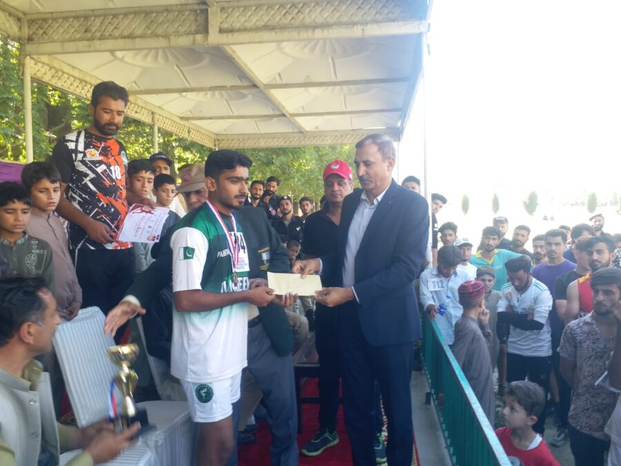 گلگت بلتستان منی میراتھن ریس عون علی نے جیت لی