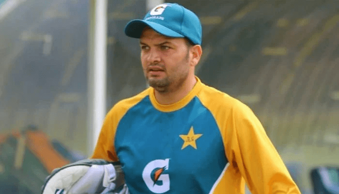 عثمان قادر کا پاکستان کرکٹ سے ریٹائرمنٹ کا اعلان