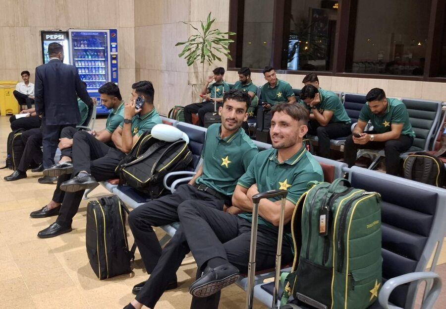 پاکستان شاہینز ٹیم ایشیا کپ میں شرکت کیلئے کراچی سے اومان روانہ