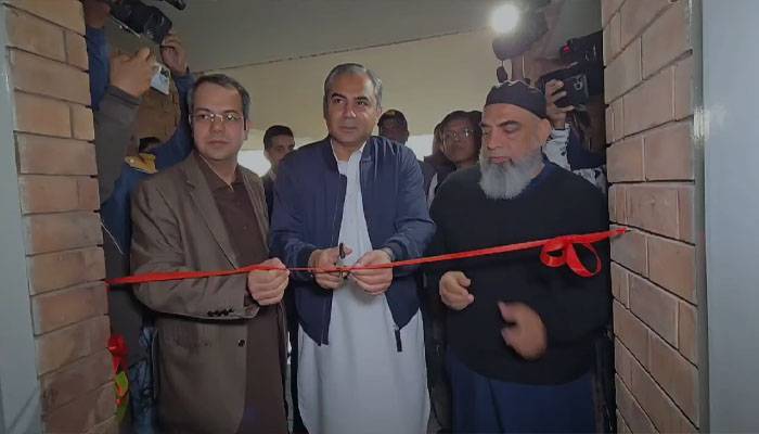 ایل سی سی اے کے پولین اور سپورٹس شاپ کا افتتاح