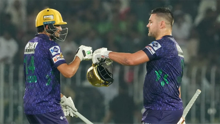 کوئٹہ گلیڈی ایٹرز نے پی ایس ایل کی تاریخ کا سب سے بڑا سکور بنا کر ریکارڈ قائم کر دیا
