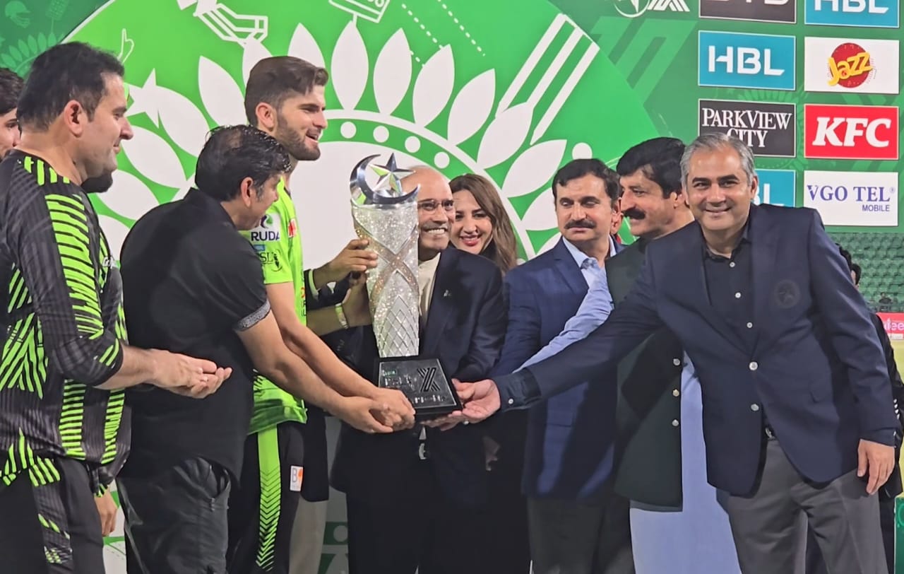 پی ایس ایل 10 کے اہم ایوارڈز کن کھلاڑیوں کے نام رہے؟