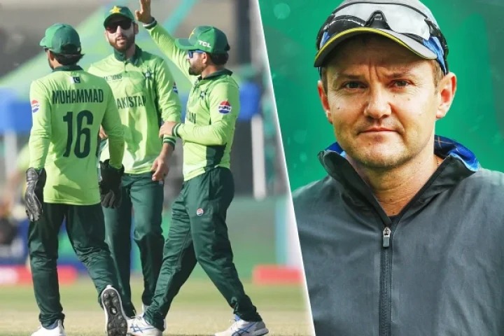 پاکستان کرکٹ ٹیم کے نئے ہیڈکوچ کا اعلان ہوگیا