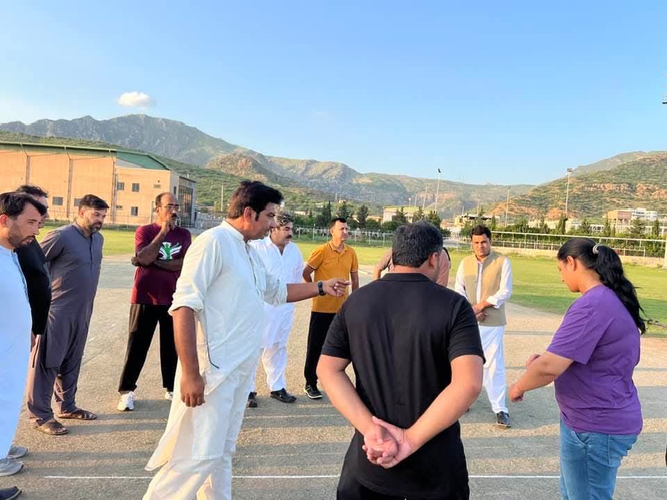لاہور قلندر مینجمنٹ ٹیم کا کوہاٹ کرکٹ اسٹیڈیم اور اسپورٹس کمپلیکس کا وزٹ