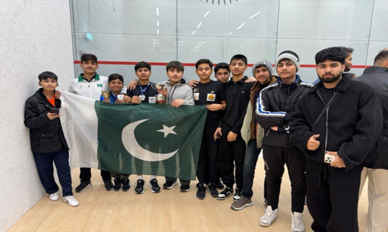 پاکستان انڈر 15 سکواش ٹیم نے ایک اور عالمی اعزاز جیت کر پاکستانی پرچم بلند کر دیا
