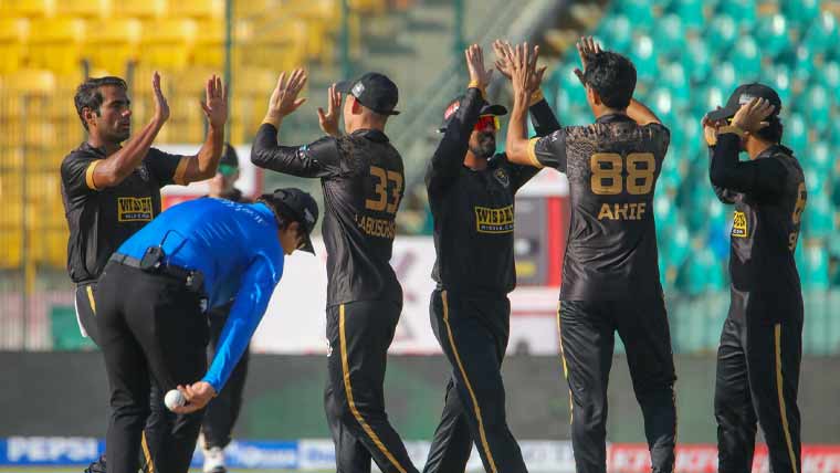 پی ایس ایل 11: حیدرآباد کنگزمین نے راولپنڈیز کے شکست دے کر پلے آف کیلئے کوالیفائی کرلیا