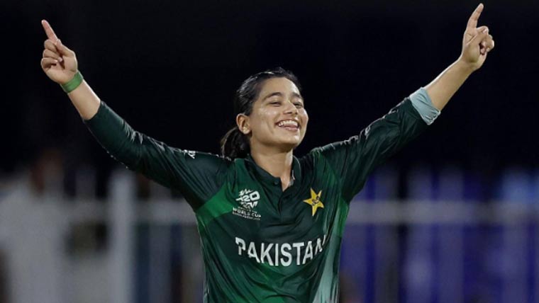 فاطمہ ثناء کا ویمنز دی ہنڈرڈ ٹی ٹوئنٹی لیگ سے معاہدہ ہوگیا۔