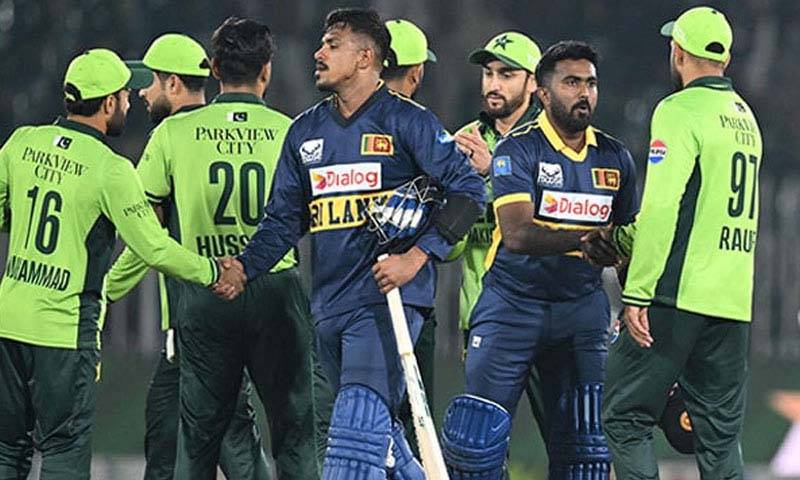 سہ فریقی ون ڈے سیریز: پاکستان اور سری لنکا پر سلو اوور ریٹ کے باعث جرمانے عائد